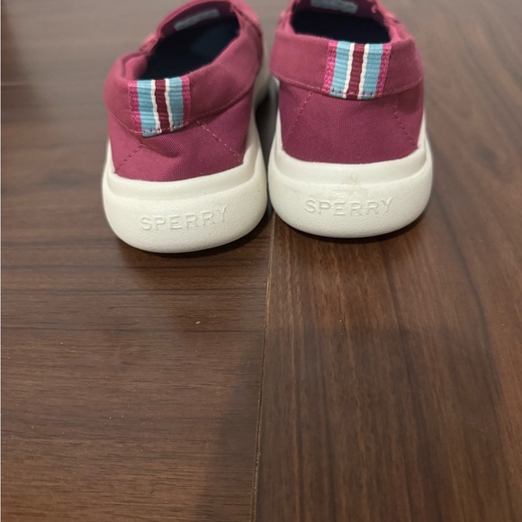 Sperry Captain's Moc Slip-on Sneakers In A Fuchsia Women's size 7.5 - Picture 3 of 6